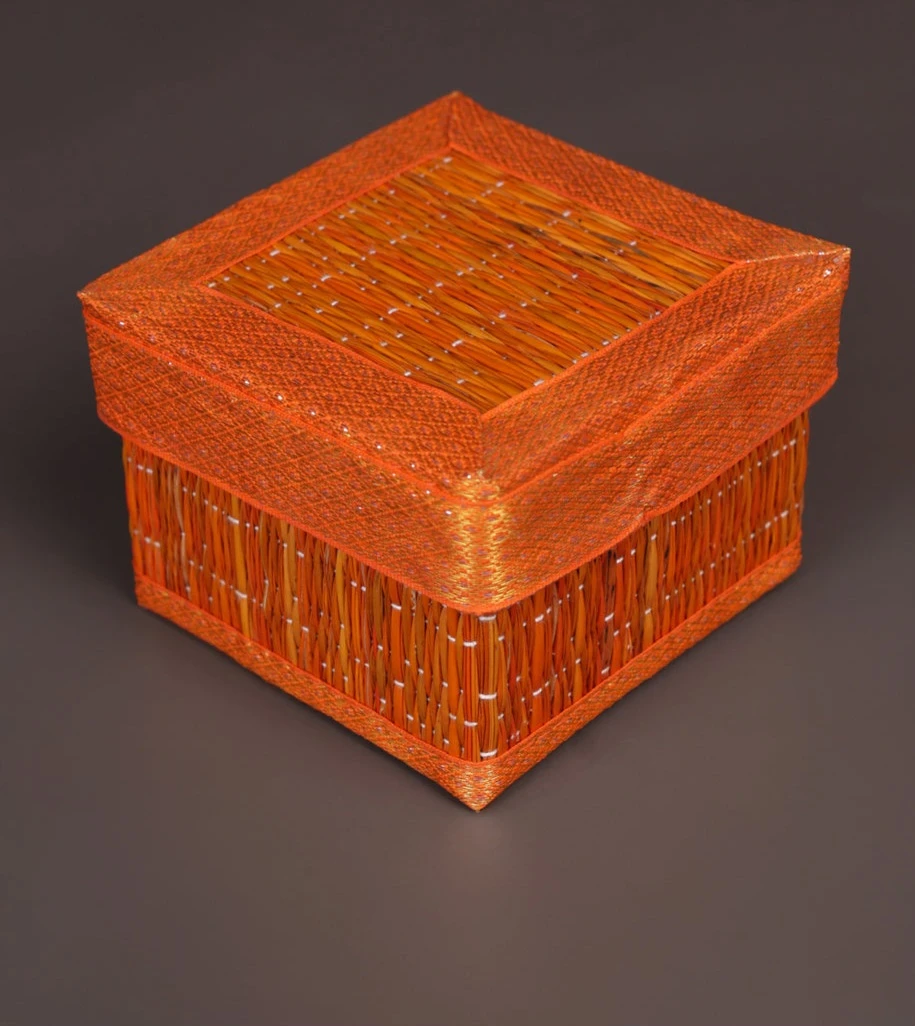 Square Korai Box With Zari Borders - 8