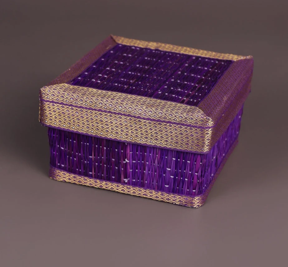 Square Korai Box With Zari Borders - 1